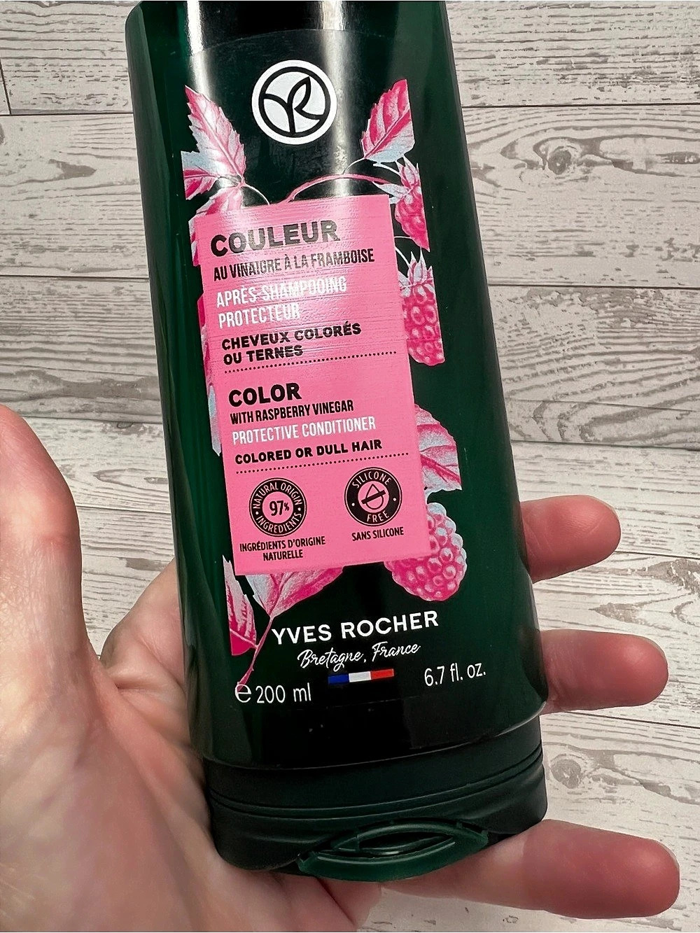 Yves Rocher Color Protection Conditioner with Raspberry Vinegar Raspberry - Picture 2 of 5